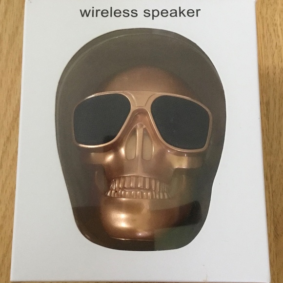 Skull Speaker Bluetooth USD TF Card Enhanced Bass Portable Wireless Speaker Gold - Picture 10 of 13